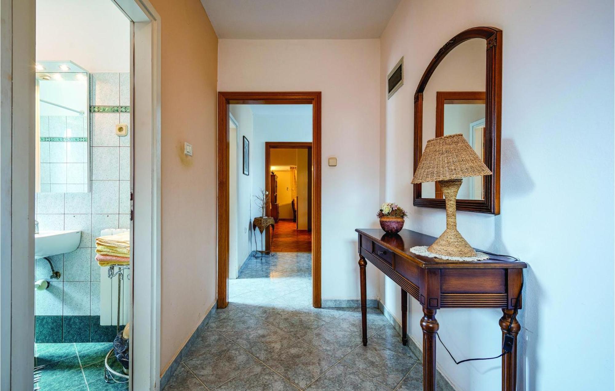 Stunning Apartment In Rovinj With Kitchen Bagian luar foto
