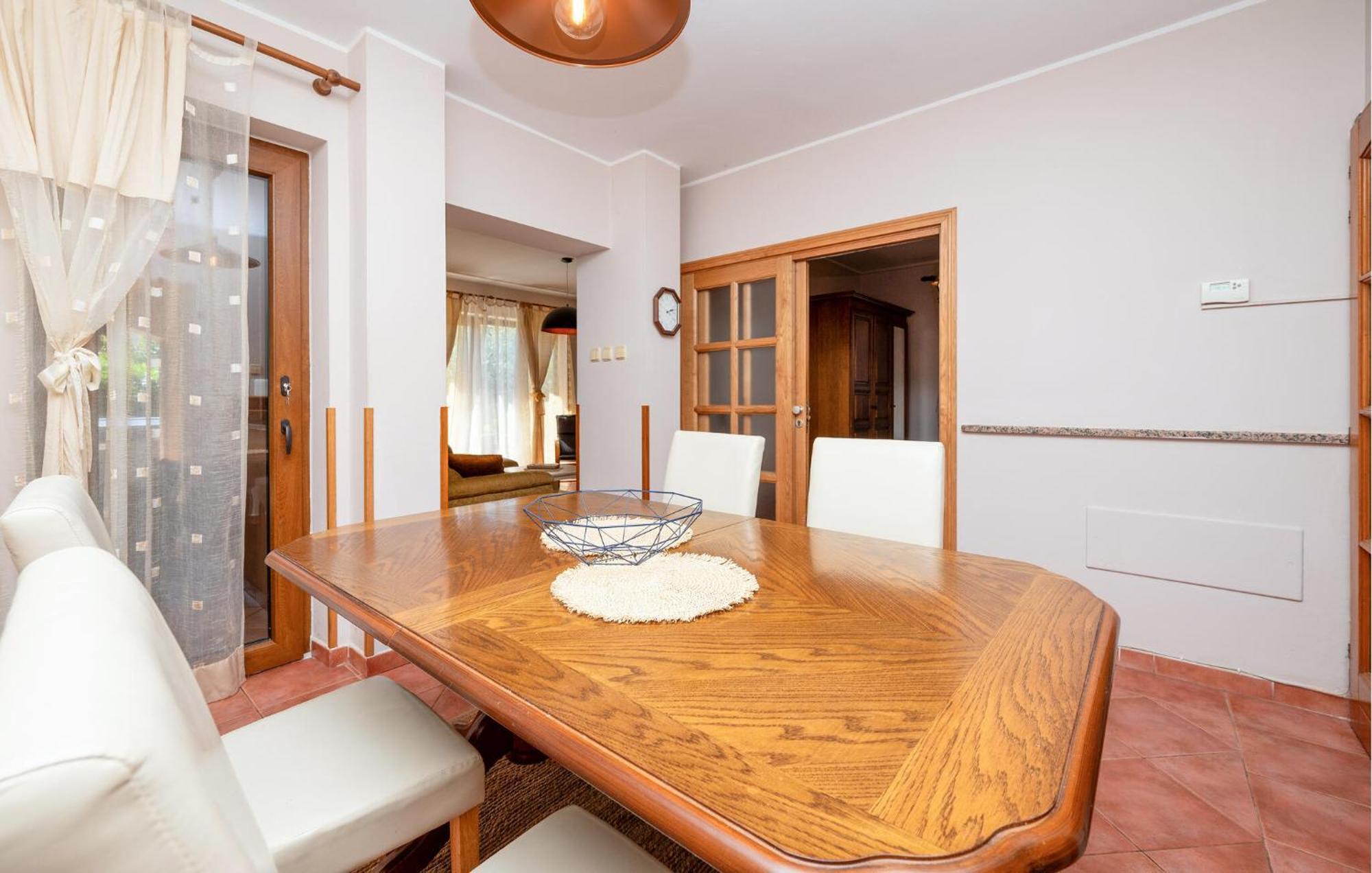 Stunning Apartment In Rovinj With Kitchen Bagian luar foto